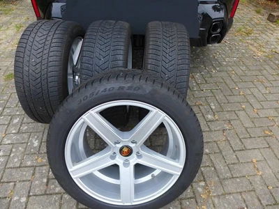 Porsche Cayenne Winterräder mit Pirelli Scorpion auf 20 Zoll Felgen - Bild 1 von 4