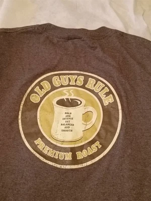 Camiseta Old Guys Rule Premium Gráfica Café Tostado Marrón Manga Corta Foto 1 de 4