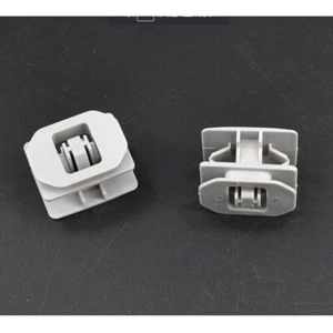 5 clips de retenue de garniture de panneau de basculement voiture pour Ford Escape - Photo 1/3
