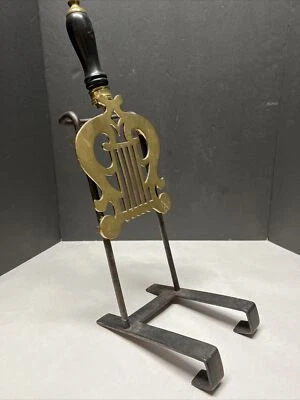 复古 Regency 黄铜和铁 Lyre-Form 壁炉铆钉 铁木手柄 — 第 1/4 张图片
