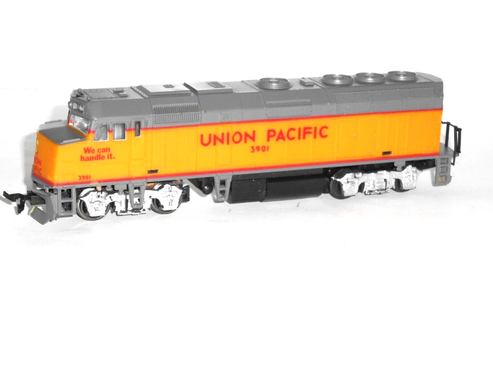 Lifelike Union Pacific Bo-Bo diesel #3901. V/good motor & cond. HO scale. DC. - Image 1 of 4
