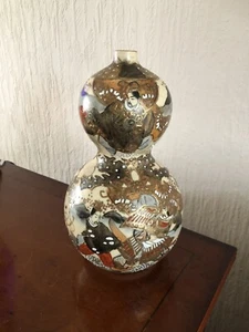 Japanese Satsuma Double Gourd Vase - Picture 1 of 12