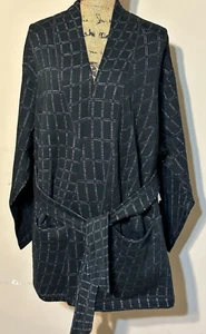 NWT Nike YogaTherma-FIT Luxe Robe Women's Black Jacquard Plaid Quilted F18 - Picture 1 of 8