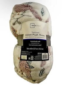 Mainstays Textured Velvet Plush Throw Blanket 50x60 Soft Warm Year-Round - Picture 1 of 3