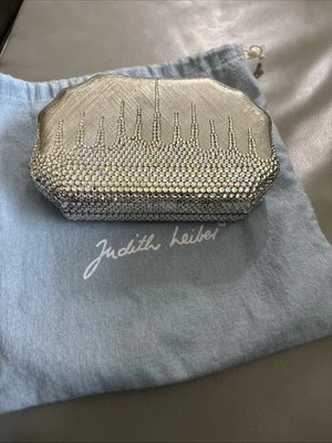 Cartera de hombro de noche Judith Leiber vintage plateada con estrás Foto 1 de 4