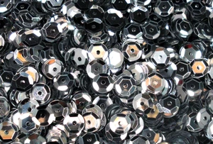 Sequins Metallic 6mm Silver 25g DIY Crafts Sewing Dressmaking Embellishments - Picture 1 of 1