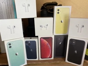 Box Only - Apple iPhone XR Etc… and air Pods - Photo 1 sur 1