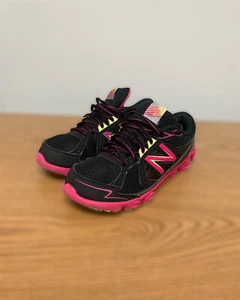 New Balance 750 v3 Women's Running Shoes Black/Pink size 5.5 - Picture 1 of 10