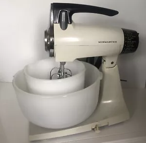 Sunbeam Mixmaster Retro Vintage White MXF Model 2 Mixing Bowls In Working Order - Picture 1 of 13