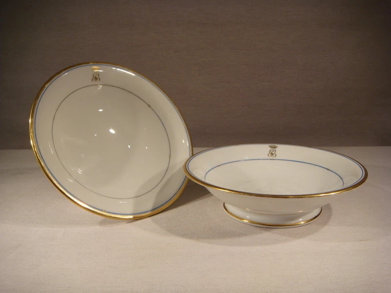 ANCIENNE SUITE DE 2 COUPES PORCELAINE COMPOTIER CHIFFRE COURONNE COMTALE XIX ème - Photo 1/1