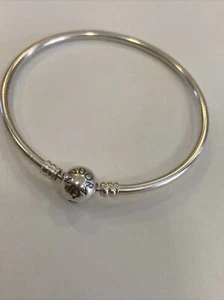 Pandora Silver S925 ALE Genuine PANDORA MOMENTS ROUND SNAP CLASP BANGLE 19cm - Picture 1 of 10