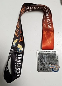 Medalla de participación mini maratón del Festival Derby de Kentucky 2016 con cordón - Imagen 1 de 3