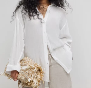 SIMPLY BE LADIES WHITE OVERSIZED CRINKLE LONG SLEEVE SHIRT NEW (ref 539) - Picture 1 of 4