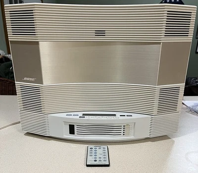 Bose Acoustic Wave Music System CD-3000 CD FM/AM Multi 5 Disk CD Changer Remote - Image 1 of 4