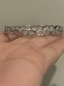 Brazalete ovalado con bisagras de plata 925 símbolo infinito acento diamante genuino 6,25 pulgadas - Imagen 1 de 15