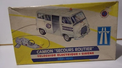 EN COURS FRANCE JOUET Renault Estafette téléguidée CRS Secours Routier en boite - Photo 1/4