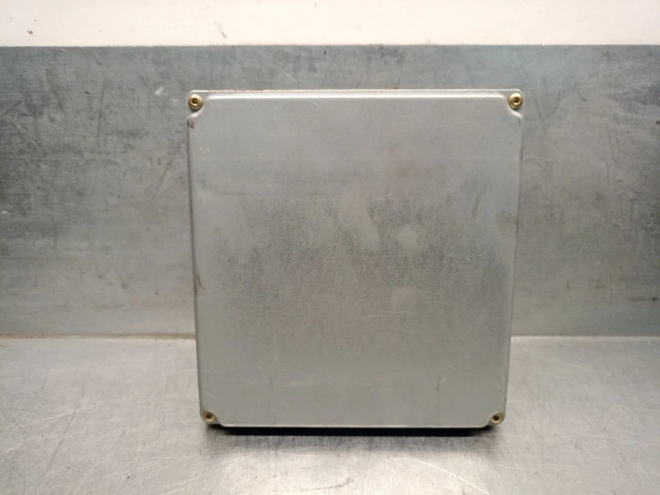 2371074B00 CENTRALINA MOTORE / 0261204243 BOSCH / 5421129 PER NISSAN MICRA II K - Immagine 1 di 4