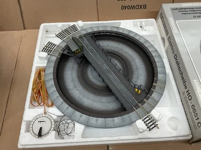 FLEISCHMANN HO SCALE TURNTABLE DC VERSION W/TRACK 6651 C FOR RAILWAY LAYOUT ! - Image 1 of 4