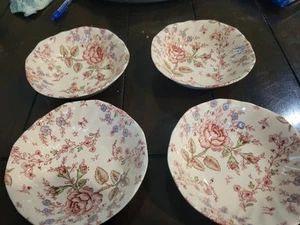 (4) Vintage Johnson Bros Rose Chintz Square Cereal Bowl, England, 6.25" D, EUC - Picture 1 of 4