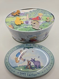 Vintage Official Disney Classic Winnie The Pooh Collector’s Pin Set 1997 all 4 Pins - Bild 1 von 3