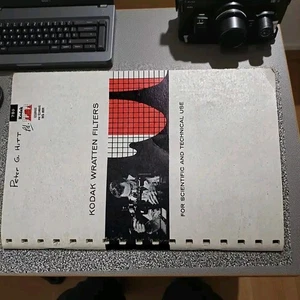 KODAK Wratten Filters: Scientific And Technical Data Book - Imagen 1 de 4