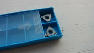 2 Posithread threading inserts 16ER 18NPT P30 ( 16ER18NPT 3ER 18 NPT 18tpi - Picture 1 of 4