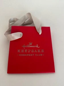 2019 Keepsake Ornament Club Hallmark Bag ~ Mini sacchetto regalo rosso - Foto 1 di 2