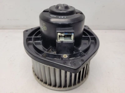 2000-02 Nissan Frontier Front Blower Motor  - Image 1 of 4