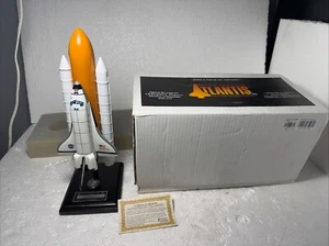 NASA Space Shuttle Atlantis - Desk Top Display Model - 0019/2011 - Picture 1 of 12