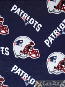 NFL New England Patriots All Over Licensed Fleece Fabric  / 58 Wide / SOLD BTY - Bild 1 von 1