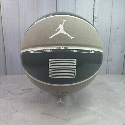 Balón de baloncesto Nike Jordan Retro 11 Cool Grey Premium 8P talla 29,5/talla 7 Foto 1 de 4