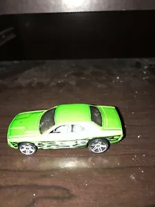 2012 Hot Wheels Dodge Challenger Concept Heat Fleet Walmart Exclusive Redline - Picture 1 of 2