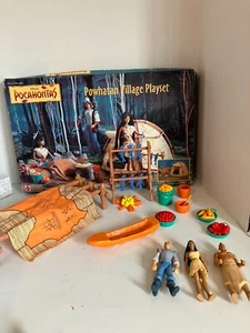 Disney's Pocahontas Powhatan Village Spielset Vintage mit Puppen fehlt Tipi - Bild 1 von 6