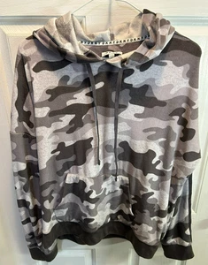 DKNY Gray And Black Camouflage Long Sleeve Hoodie Jacket Size XL Super Soft - Picture 1 of 5