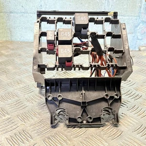 SKODA RAPID 1.6 DIESEL FUSE BOX RELAY FUSEBOX BRACKET 6R0907371D - Picture 1 of 3