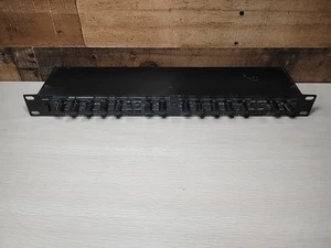 Compressore/limitatore doppio canale ALESIS 3630 RMS/Peak con supporto gate rack NO POWER - Foto 1 di 6