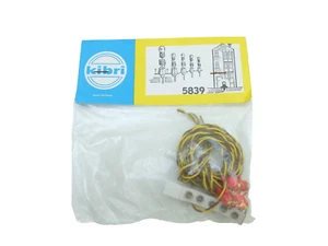 KIBRI 5839 BELEUCHTUNGSSET MIT 5 LAMPENFASSUNGEN, GLÜHBIRNEN & KABEL - Bild 1 von 4