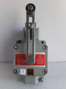 Azbil 08T614 Explosion Proof Switch VCX-7002-R - Picture 1 of 6