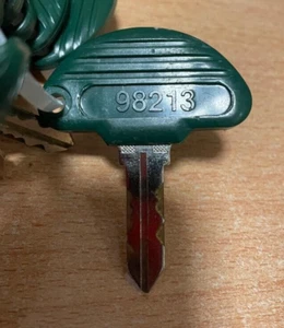 OEM PACHISLO SLOT MACHINE ARUZE DOOR KEY # 98213 - Picture 1 of 2