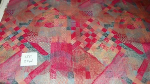 Tela de tapicería vininizada roja negra beige cuadrada estampado abstracto 1 yarda R125 - Imagen 1 de 1