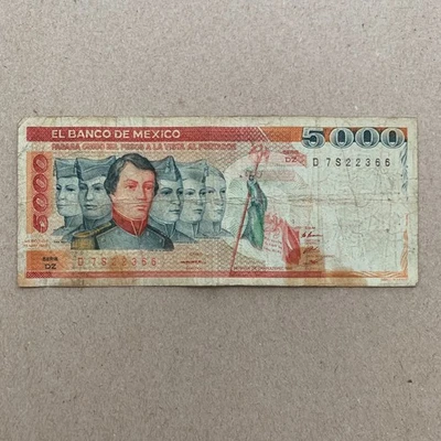 Raro Billete México 1983 5000 Pesos Cadetes Héroes Moneda Mexicana Foto 1 de 4