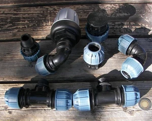 PE Fitting Klemmverbinder Verschraubung 25 + 32 mm PE Rohr und Endlüftungsventil - Bild 1 von 8