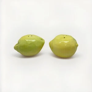 Vintage Yellow Lemons Ceramic Salt & Pepper Shakers, Japan - Picture 1 of 8