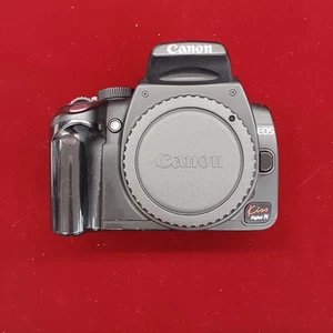 Canon Ds126071 Digital Slr Camera - Picture 1 of 4