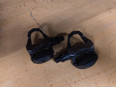 Pedales de carretera Bontrager Comp; con 0 tacos; $79,99 Foto 1 de 2