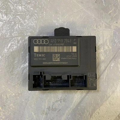 Centralina porta Audi A6 4F centralina porta posteriore destra 4F0959794F - Immagine 1 di 3