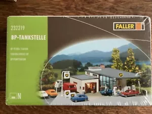 ✅Faller 232219 N/1:160 BP - Tankstelle "versiegelt"(EZ19-17R11/1) - Bild 1 von 2