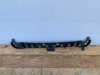 Оригинальный держатель центрального кронштейна крышки заднего бампера для Fiat 500X 2016–2018 годов выпуска - Изображение 1 из 4