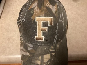 U.F. Gators, 💥CAMO. BASEBALL CAP💥--Brand NEW !!! - Picture 1 of 2