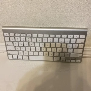 Apple Wireless Bluetooth Keyboard A1314 Aluminum iMac - Picture 1 of 11